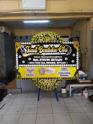 Papan Bunga di Jalan Raya Bekasi