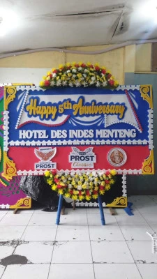 Papan Bunga di Jalan Raya Bekasi