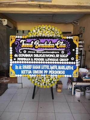 Papan Bunga di Jalan Raya Bekasi